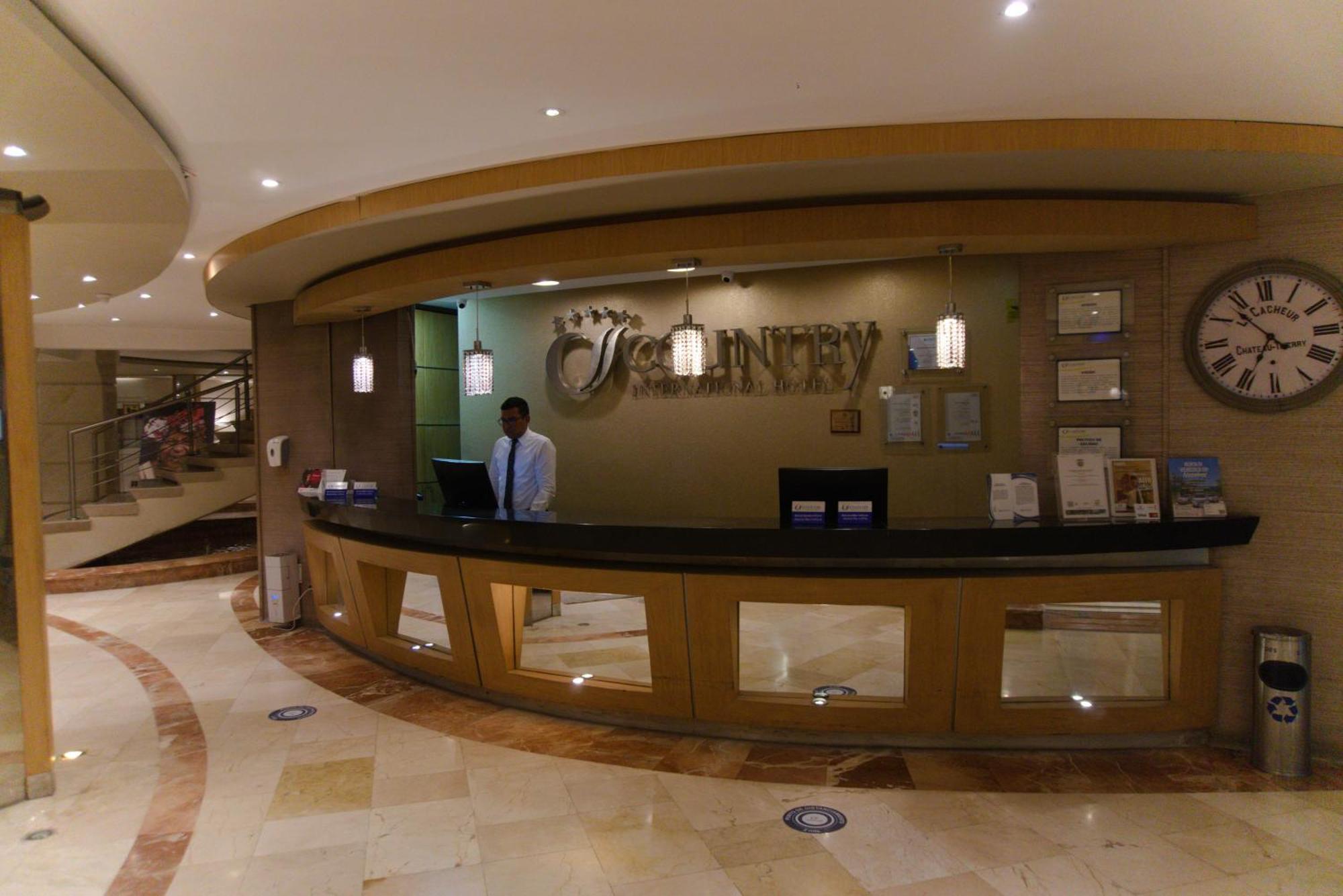 Country International Hotel 巴兰基亚 外观 照片