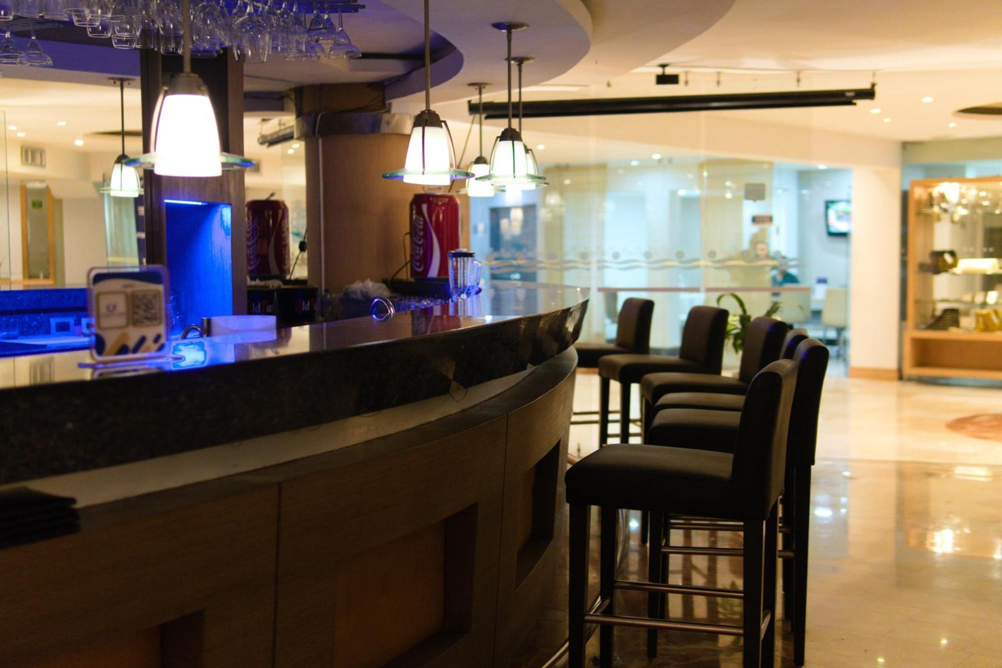 Country International Hotel 巴兰基亚 外观 照片